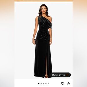 Chic One-Shoulder Black Evening Gown
